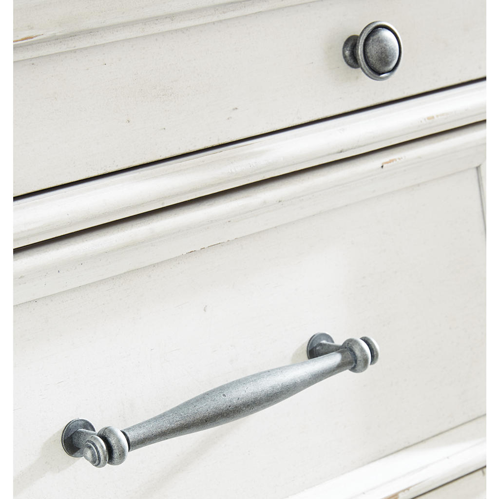 Kanwyn Queen Panel Bed, Dresser, Mirror and Nightstand Benchcraft® Uncategorized