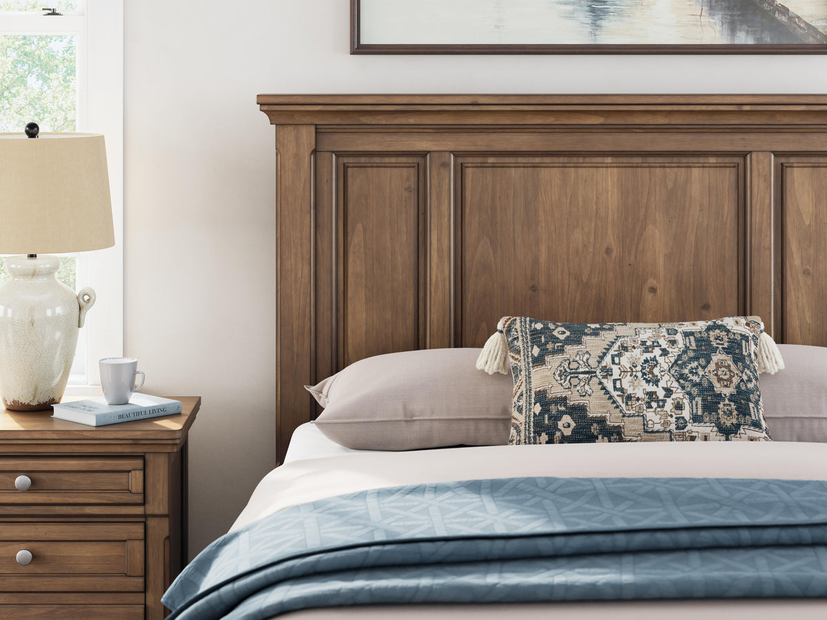 Feddinger Queen Panel Bed, Dresser and Mirror — 3-Piece Set Signature Design by Ashley® Bedroom