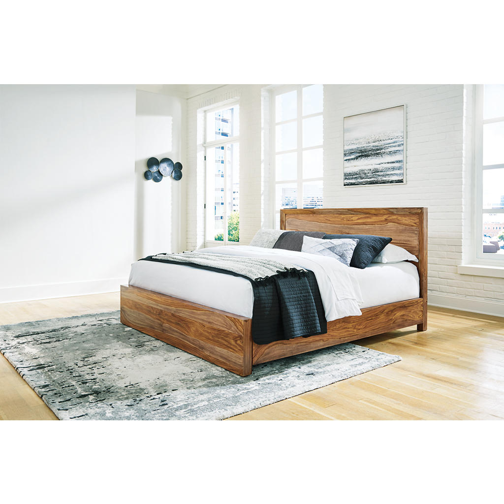 Dressonni King Panel Bed Signature Design by Ashley® Bedroom