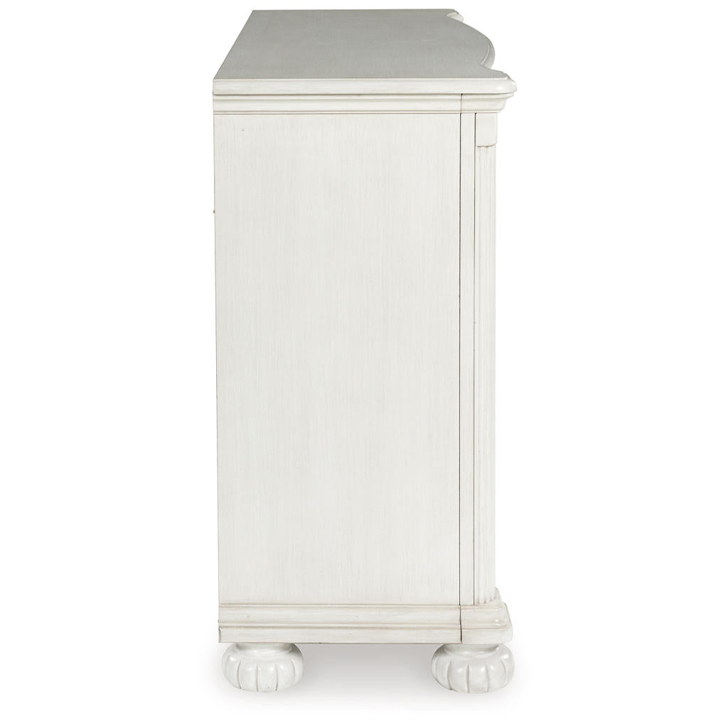 Montelaine Dresser Benchcraft® Bedroom