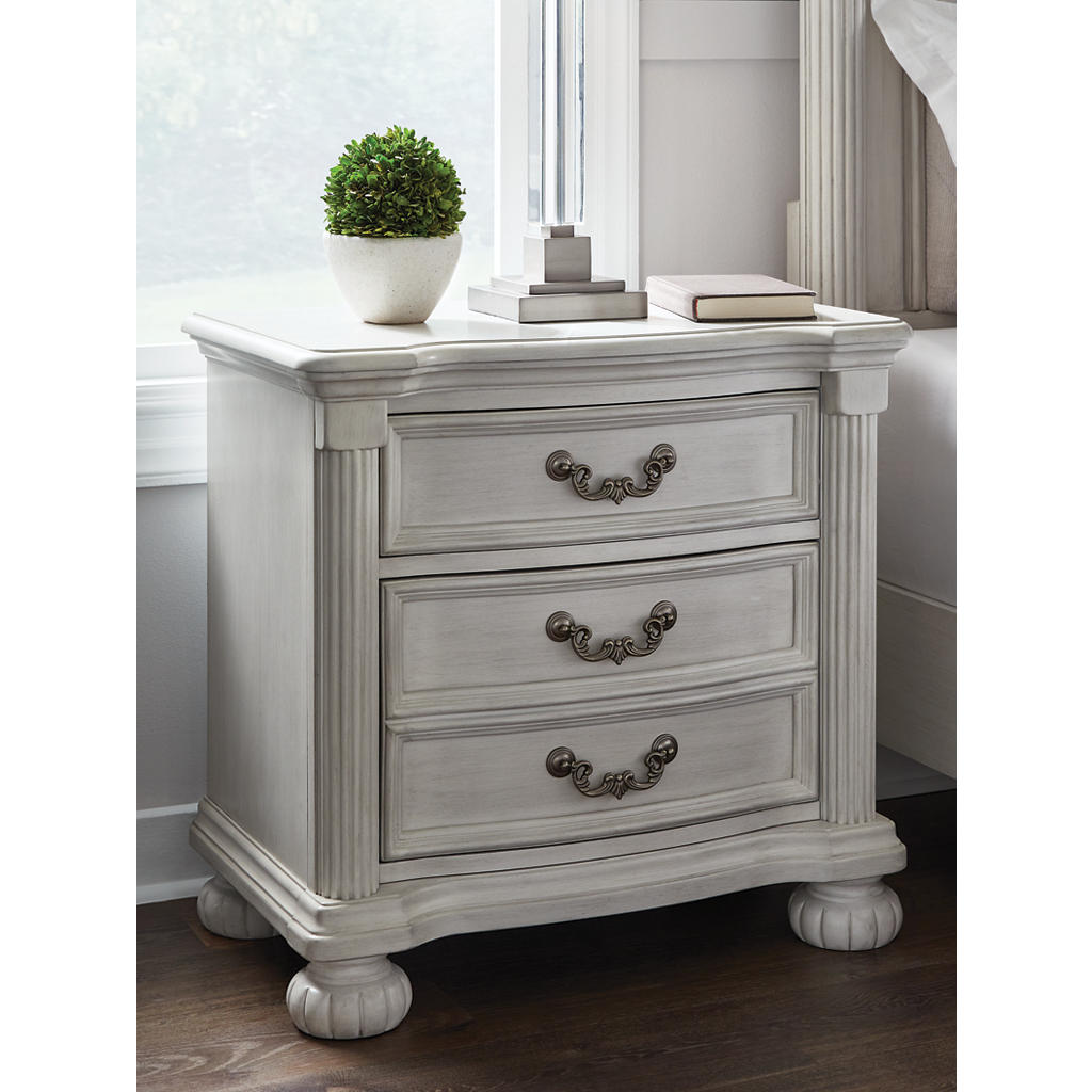 Montelaine Nightstand Benchcraft® Bedroom