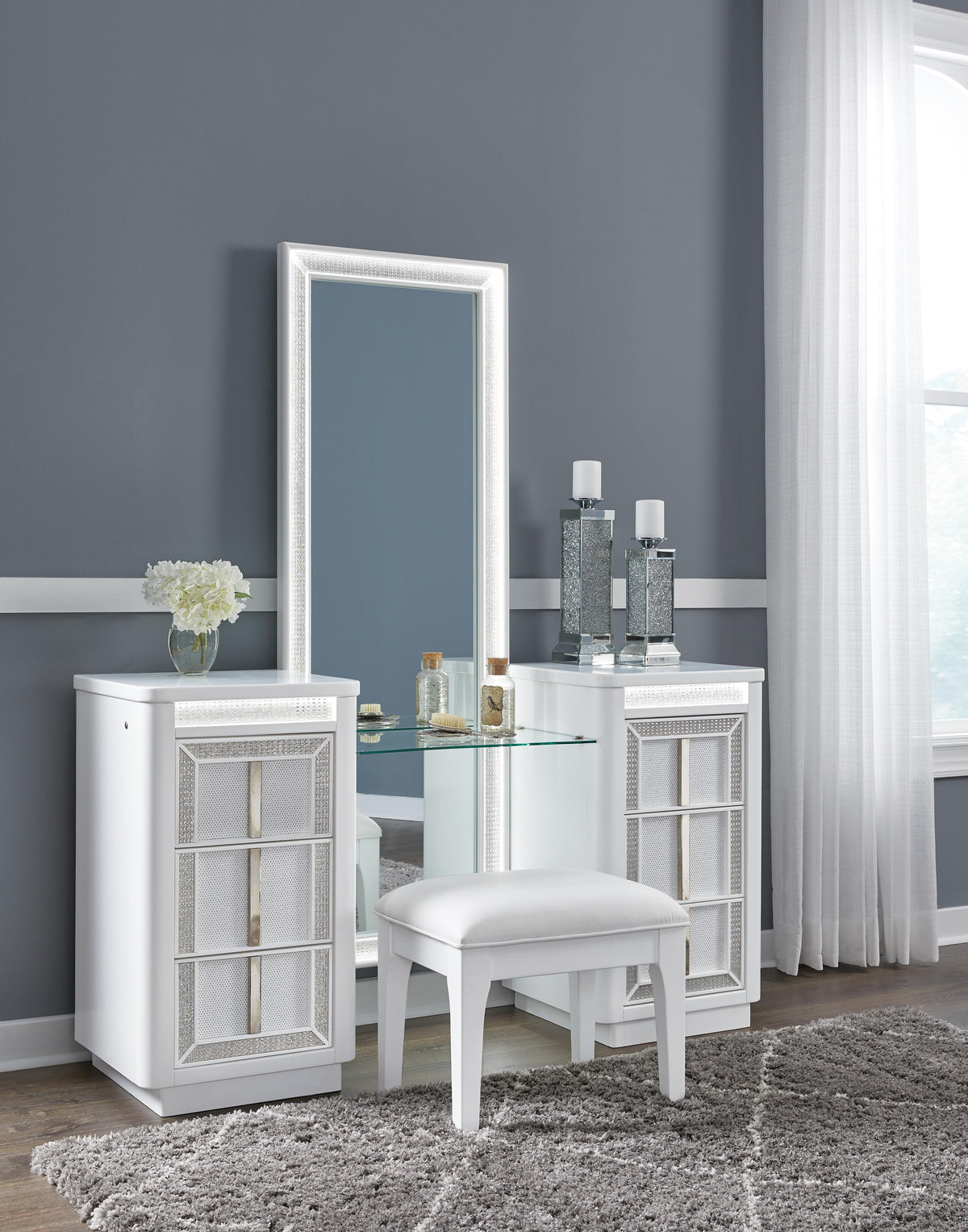 Chalanna Vanity, Mirror and Stool — 3-Piece Set Signature Design by Ashley® Bedroom