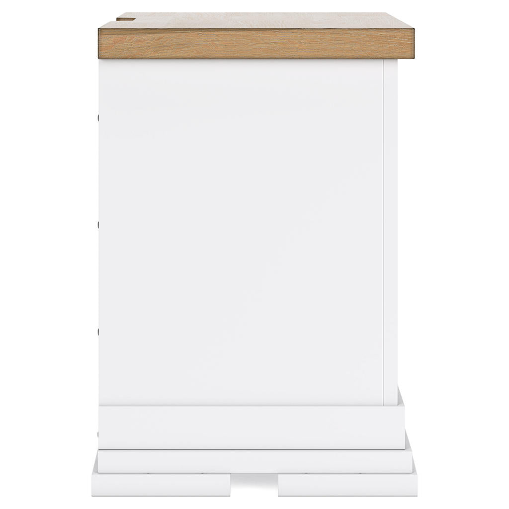 Ashbryn King Panel Bed, Dresser, Mirror and 2 Nightstands Benchcraft® Uncategorized