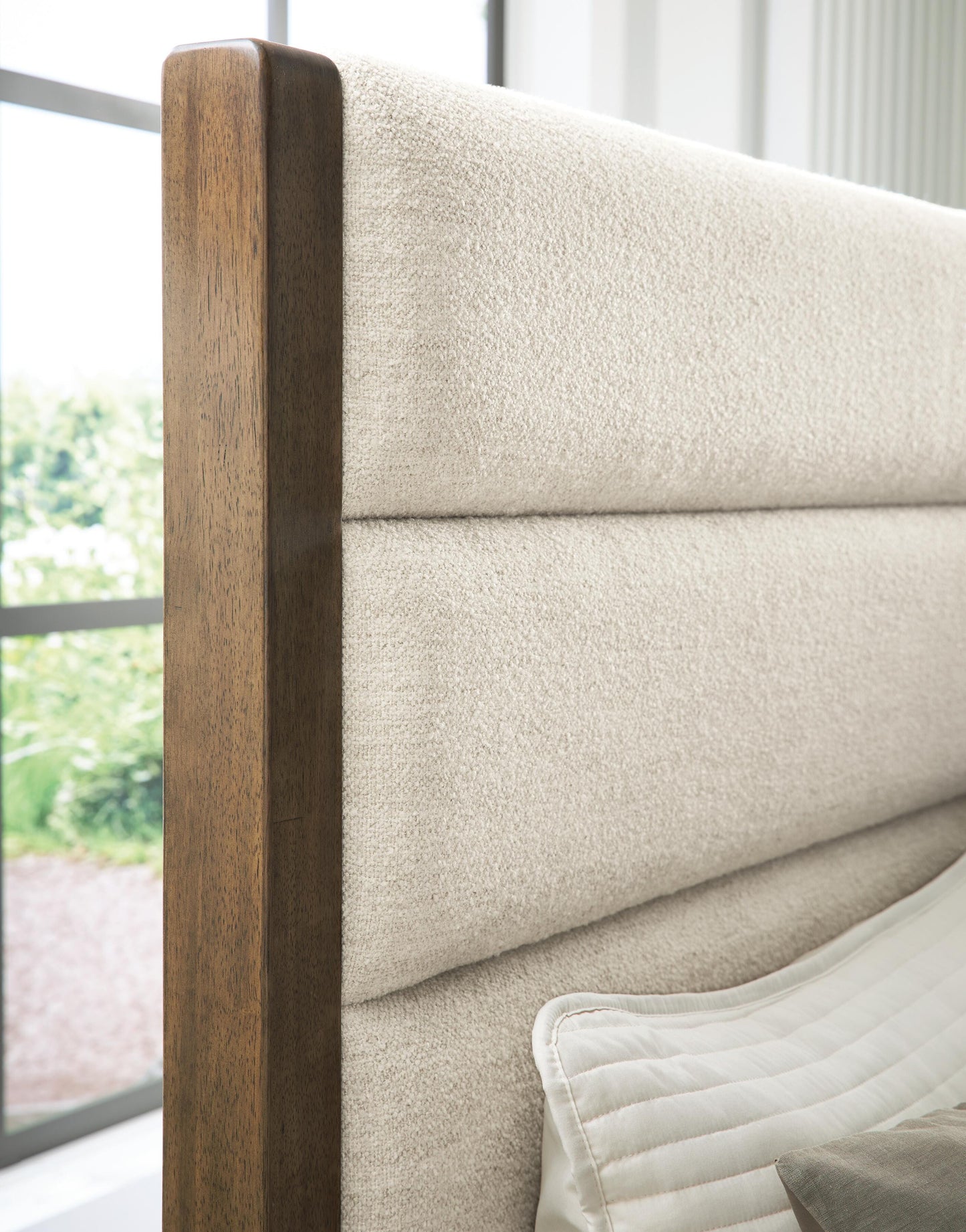 Marxmore Queen Upholstered Storage Bed