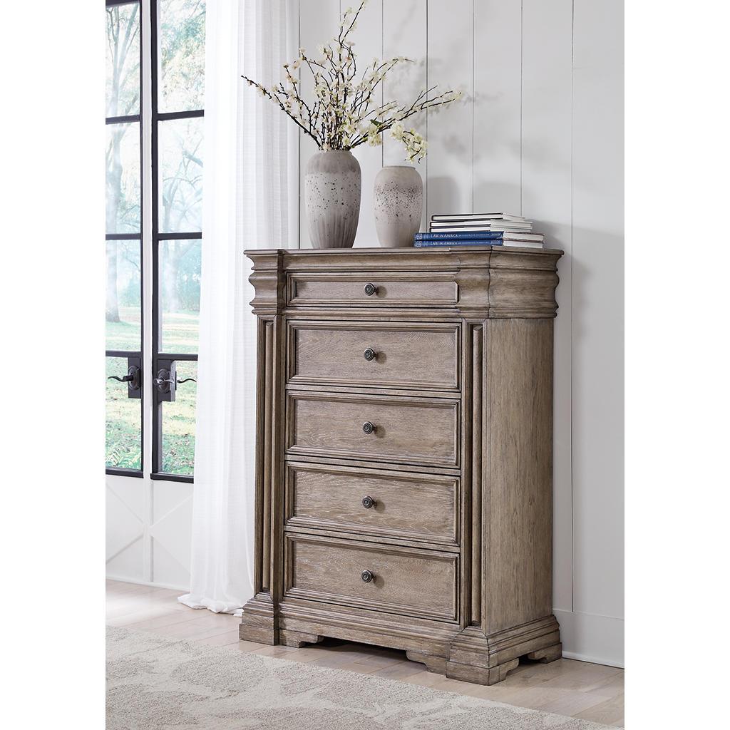Blairhurst Chest of Drawers — 5 Drawers, Ash Inlay Signature Design by Ashley® Bedroom