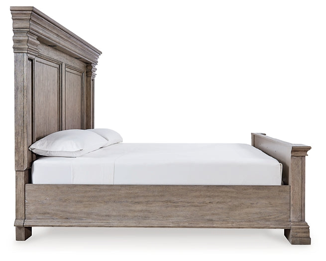 Blairhurst King Panel Bed with Dresser and Nightstand