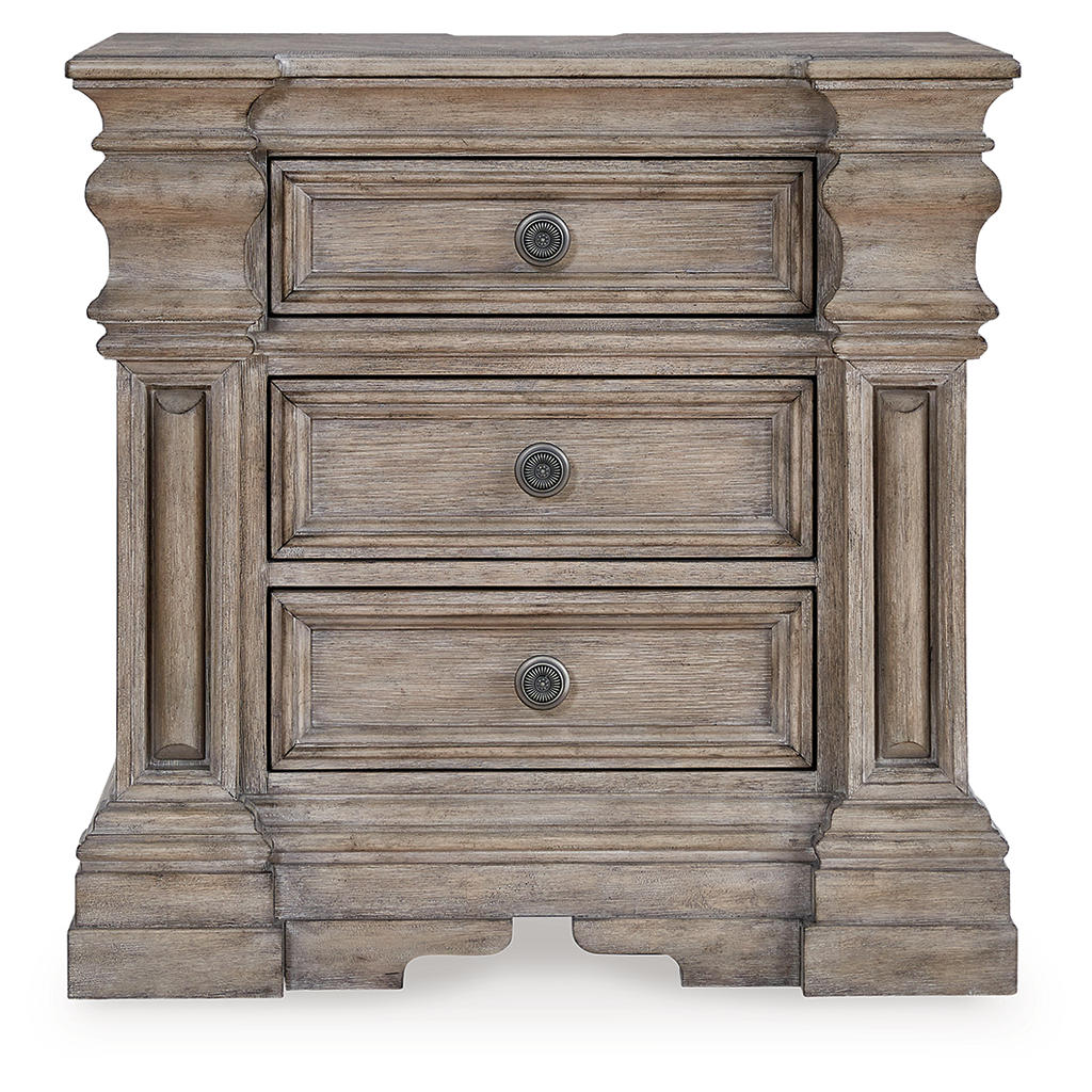 Blairhurst Queen Panel Bed, Dresser, Mirror, Chest and Nightstand Signature Design by Ashley® Uncategorized