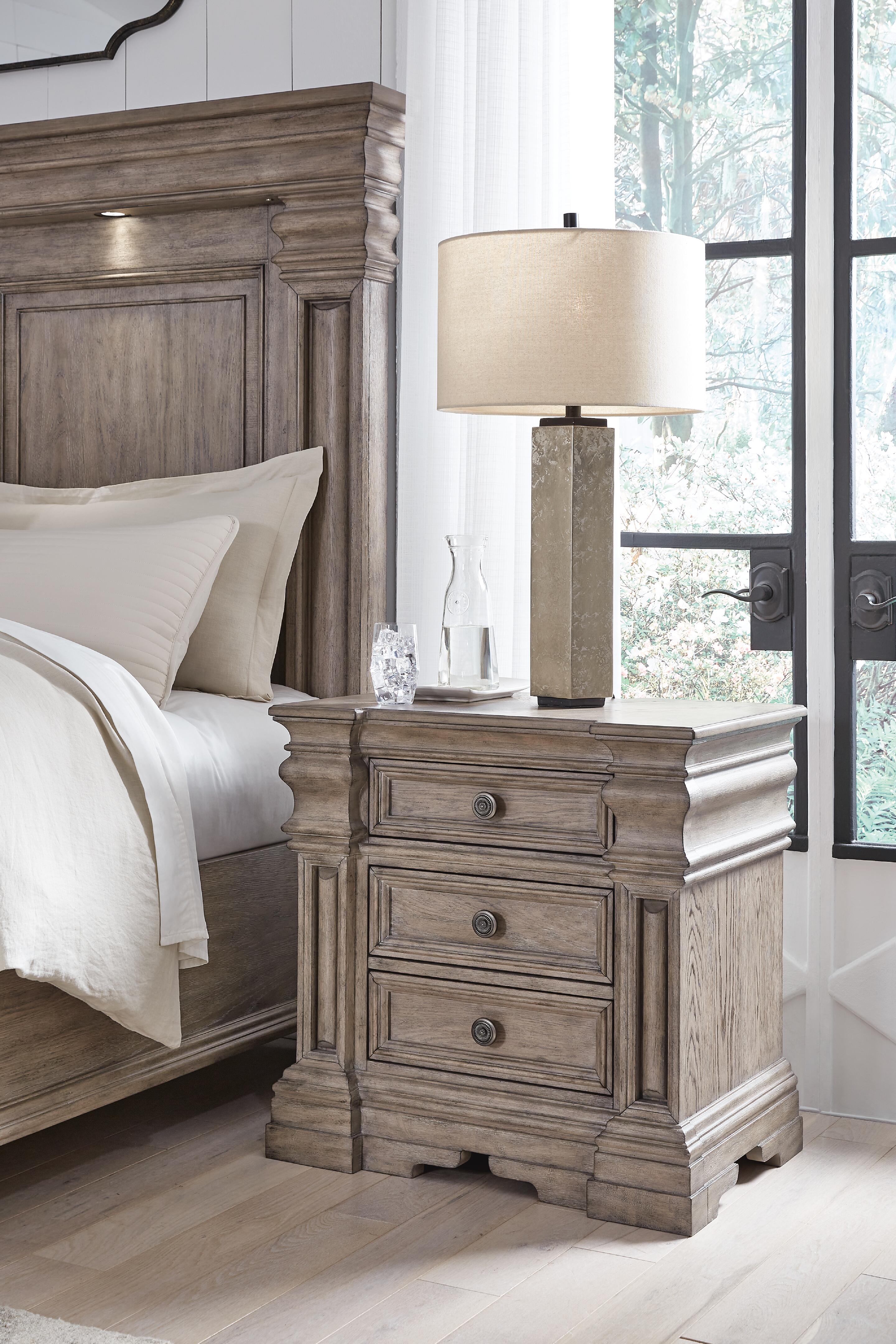 Blairhurst Queen Panel Bed 7-Piece Set — 2 Chests (B12) Signature Design by Ashley® Bedroom