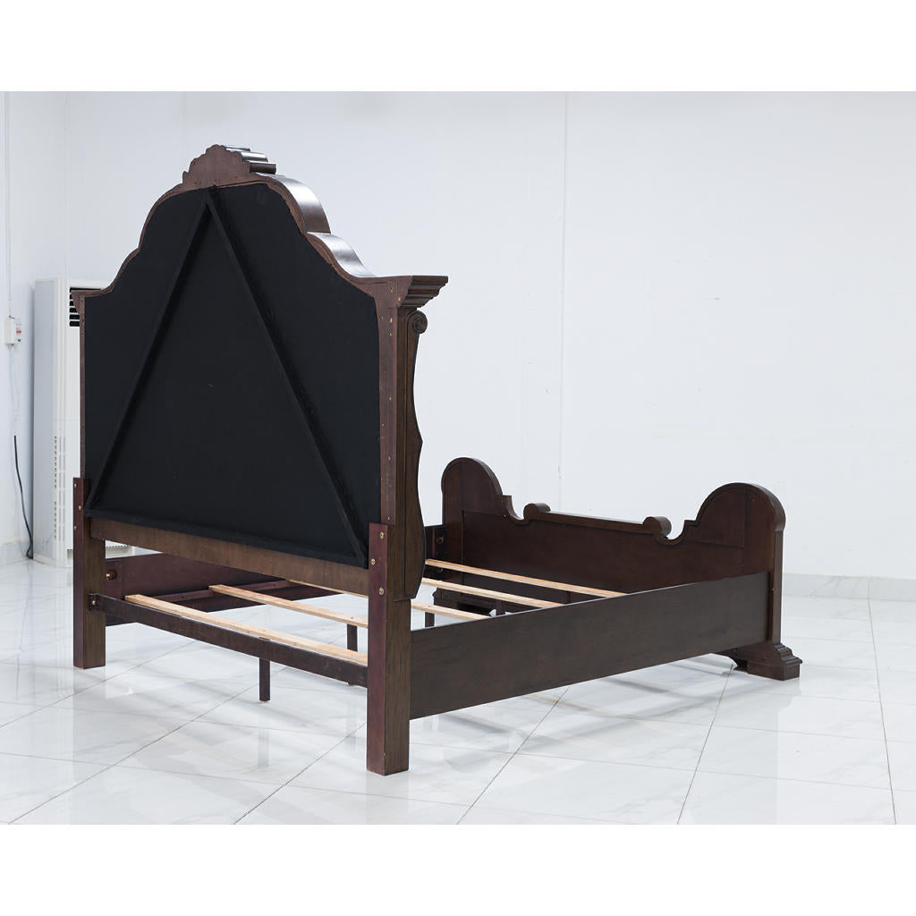 Maylee King Upholstered Bed, Dresser, Mirror, Chest and 2 Nightstands Signature Design by Ashley® Uncategorized