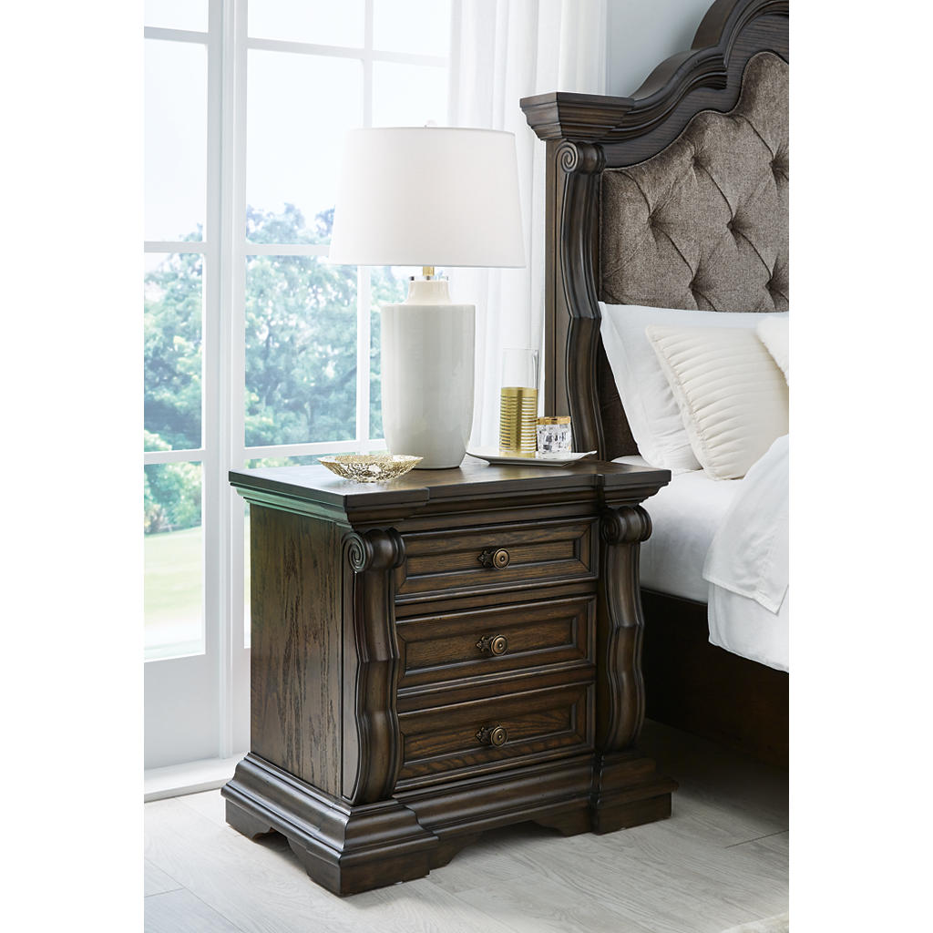 Maylee King Upholstered Bed, Dresser, Mirror and 2 Nightstands Signature Design by Ashley® Uncategorized