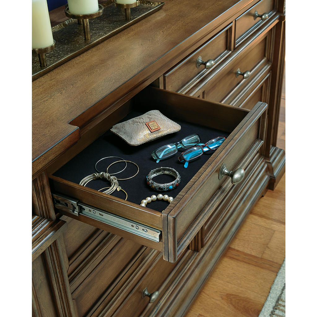 Frantanna Dresser Signature Design by Ashley® Bedroom