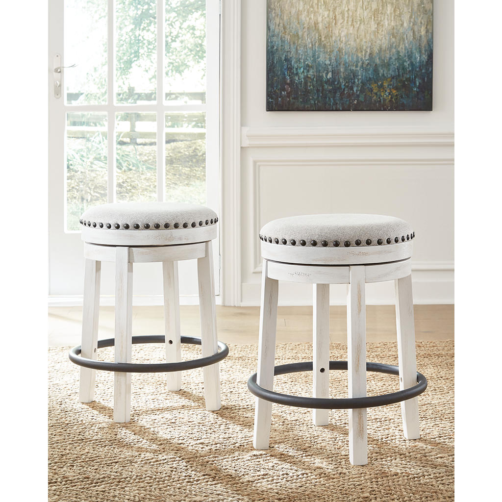Valebeck Counter Height Dining Table and 6 Barstools Signature Design by Ashley® Uncategorized