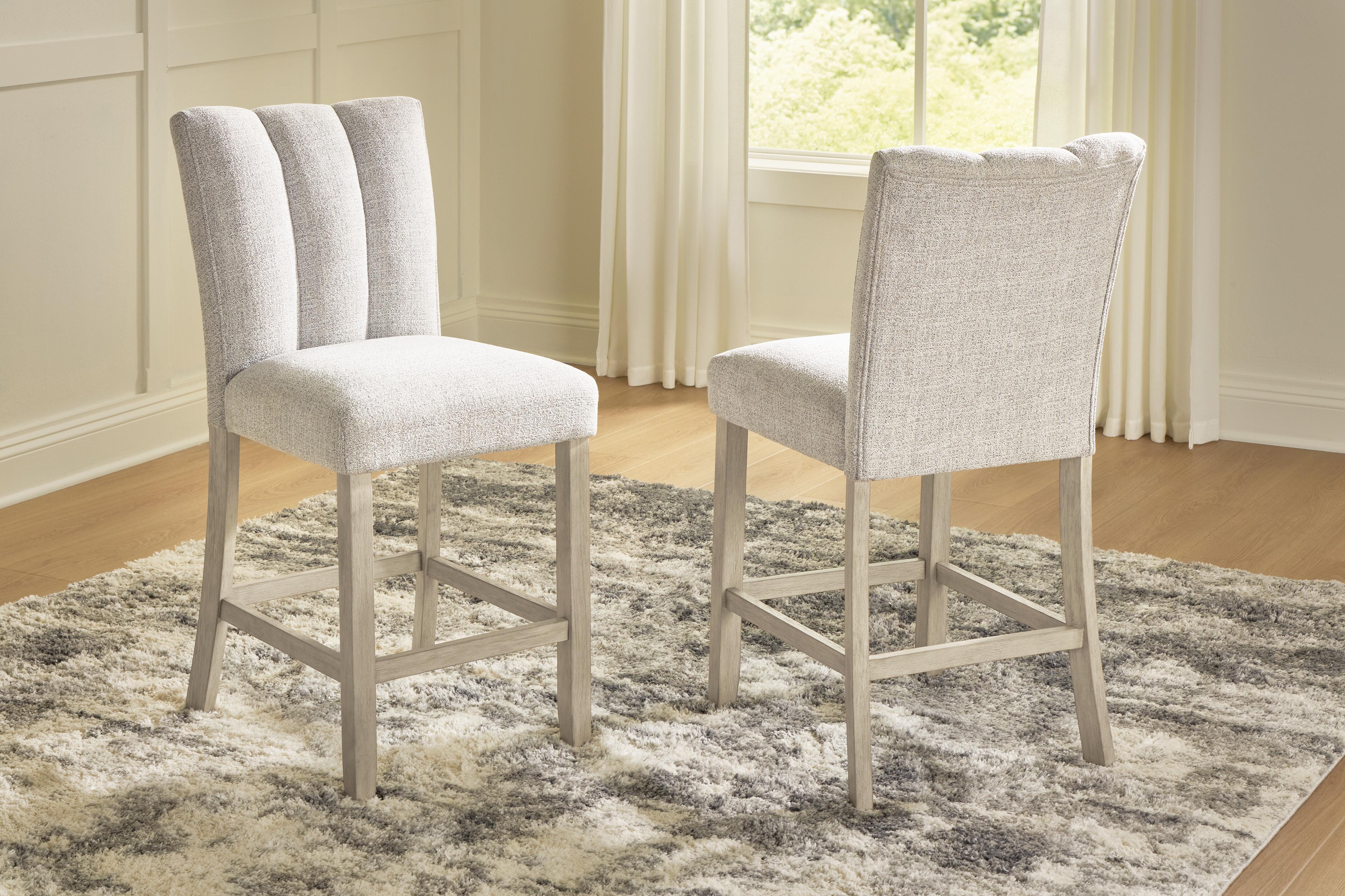 Larawyn Counter Height Barstool (Set of 2) Signature Design by Ashley® Dining Room