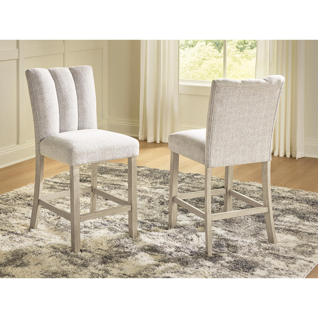Larawyn Counter Height Barstool Signature Design by Ashley® Bar Stools
