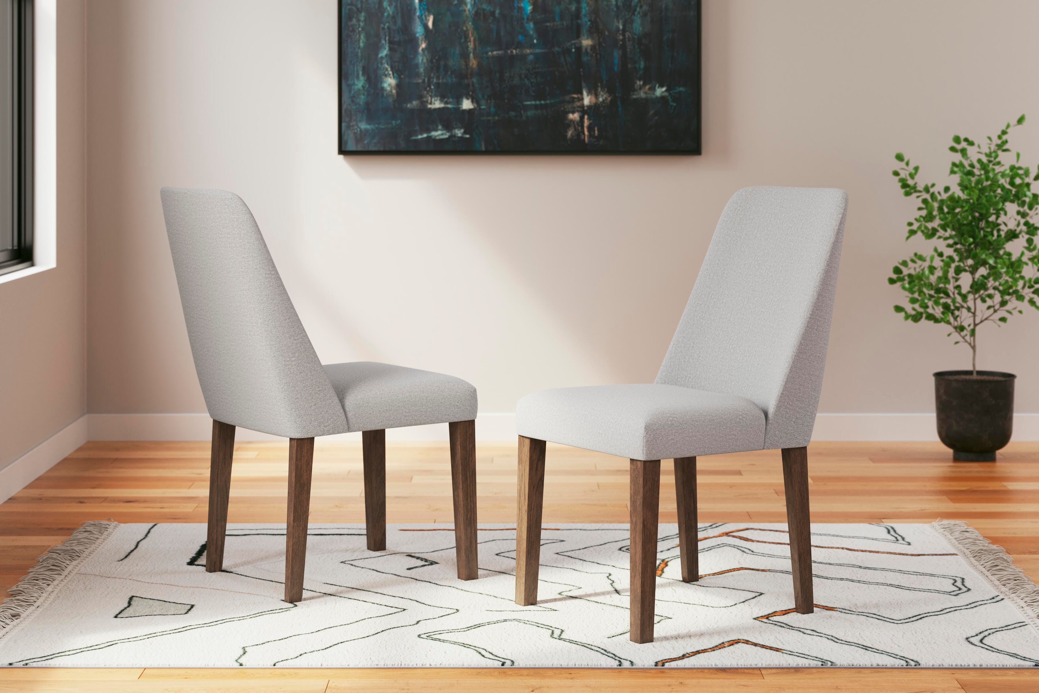 Lyncott Extension Dining Table and 4 Chairs