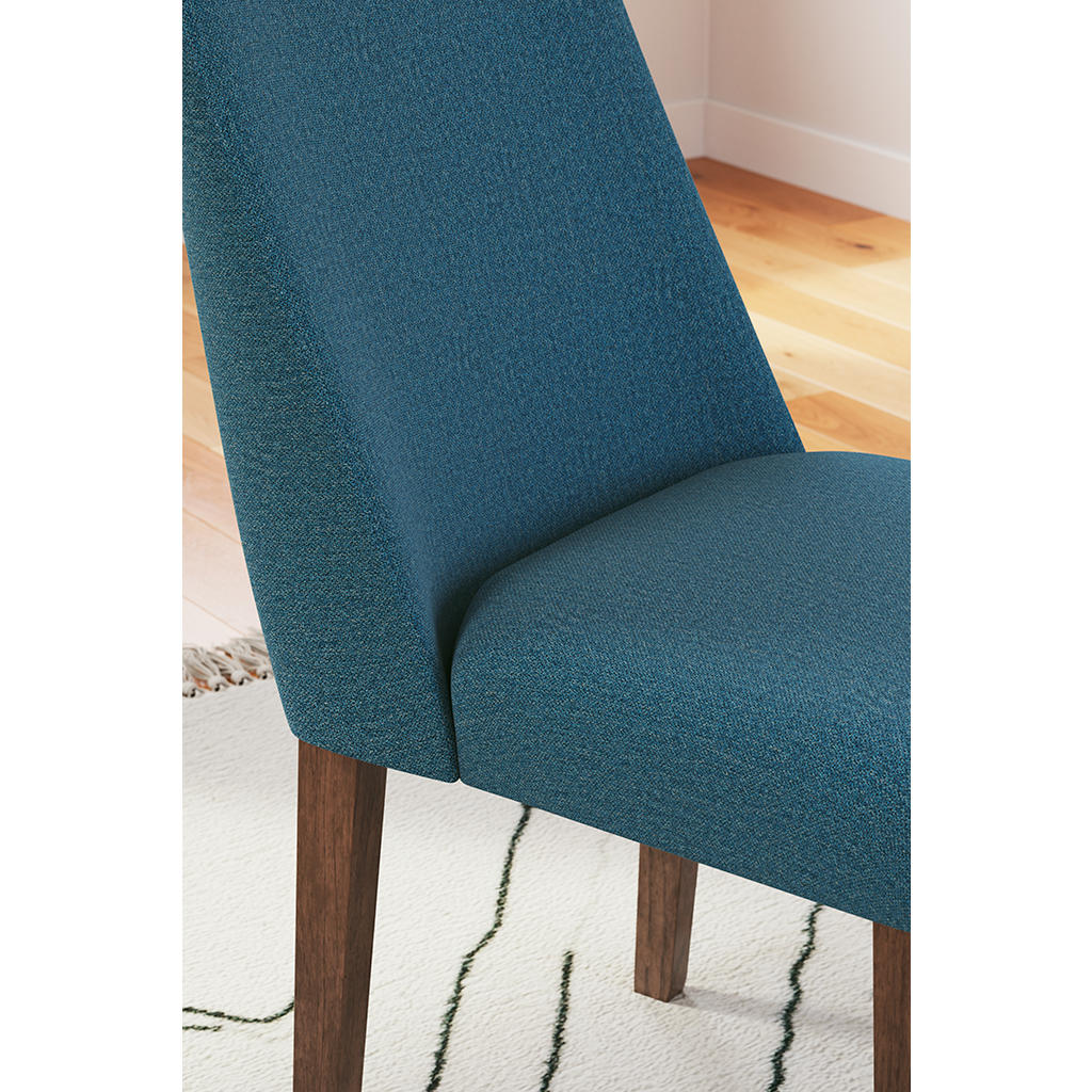 Lyncott Dining Chair Signature Design by Ashley® Dining Room Chairs