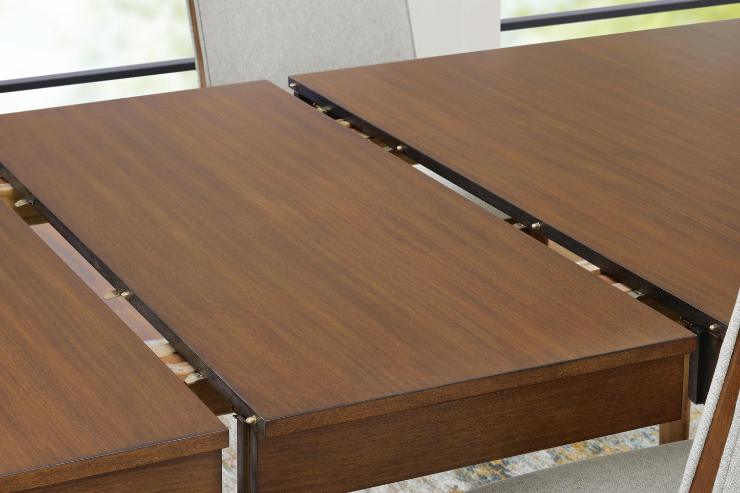 Lyncott Large Extension Table and 6 Chairs (D24) Signature Design by Ashley® Dining Room