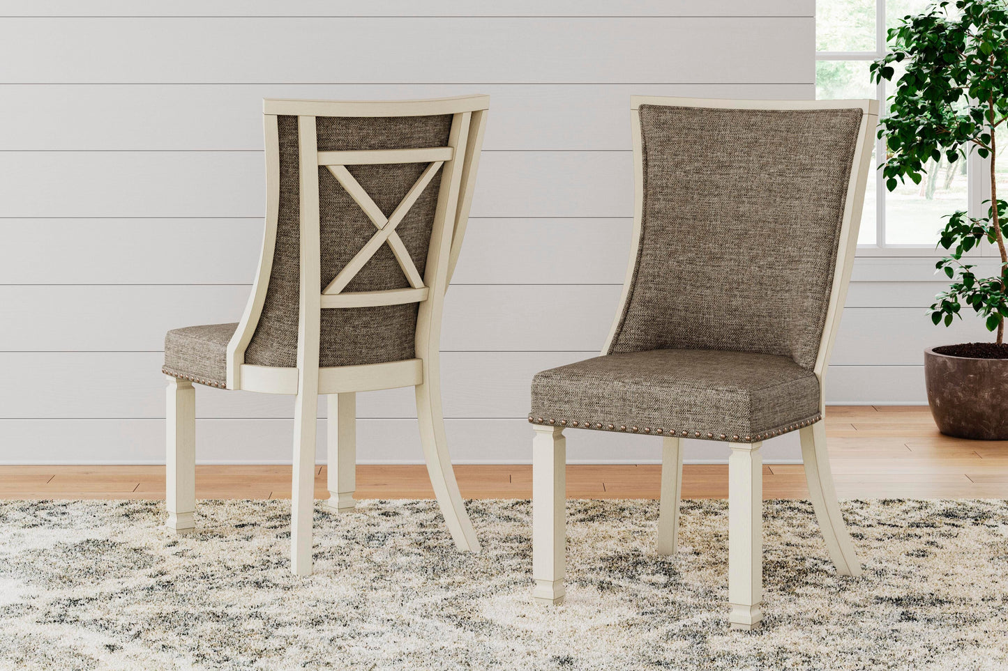 Bolanburg Dining Extension Table and 8 Chairs