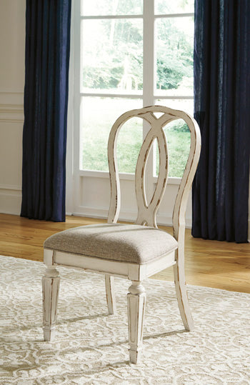 Realyn Dining Chair (Set of 2) Signature Design by Ashley® Uncategorized