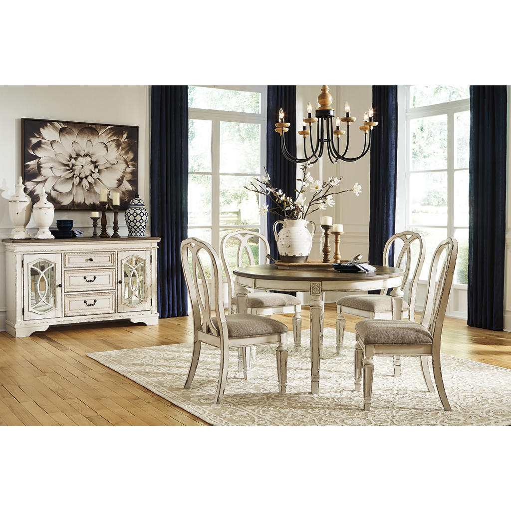 Realyn Dining Chair (Set of 2) Signature Design by Ashley® Uncategorized