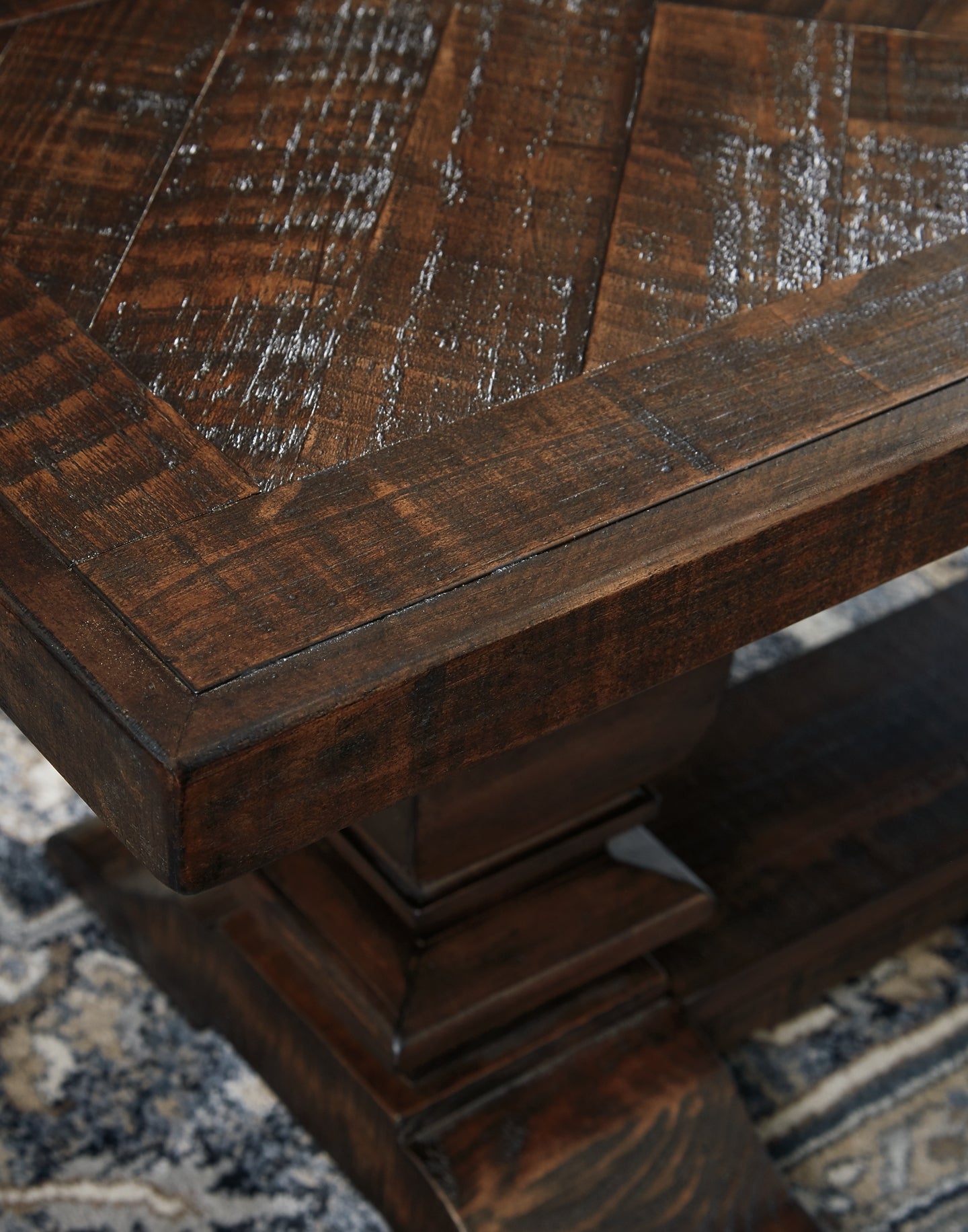 Hillcott Dining Table