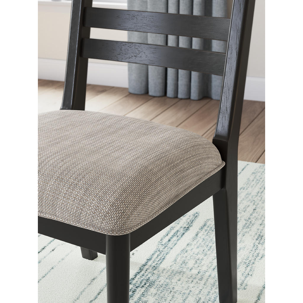 Greddinton Dining Chair (Set of 2) Signature Design by Ashley® Uncategorized