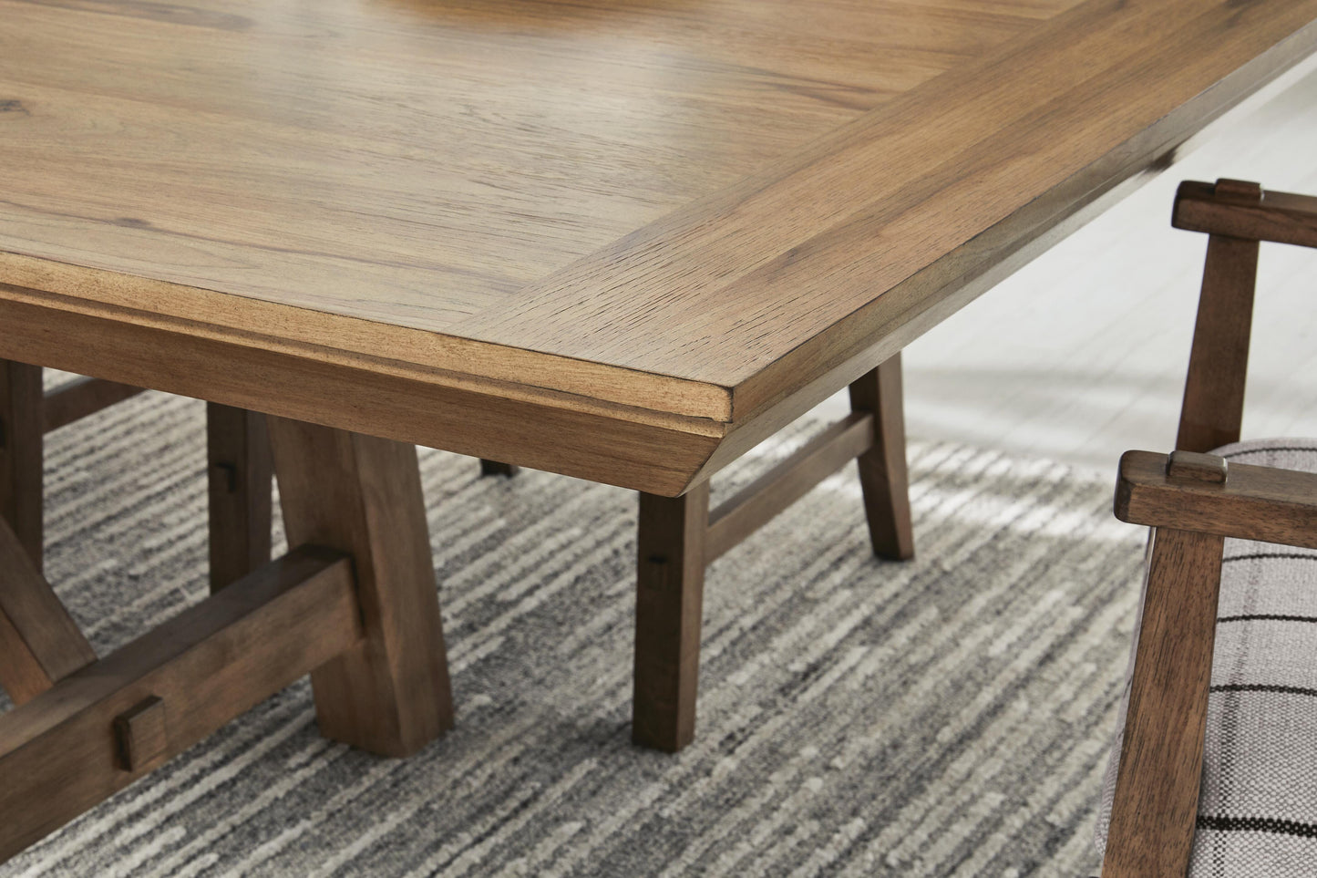 Ridgester Extension Dining Table and 4 Chairs
