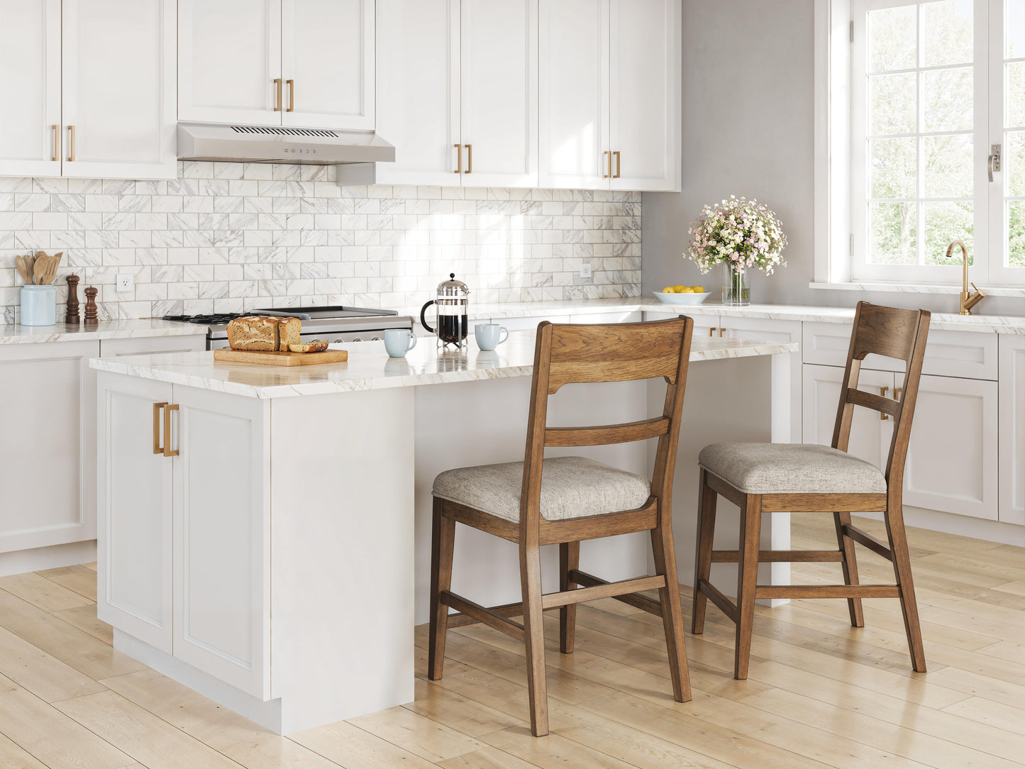 Cabalynn Counter Height Table and 4 Barstools (D4 — 42in Stools)