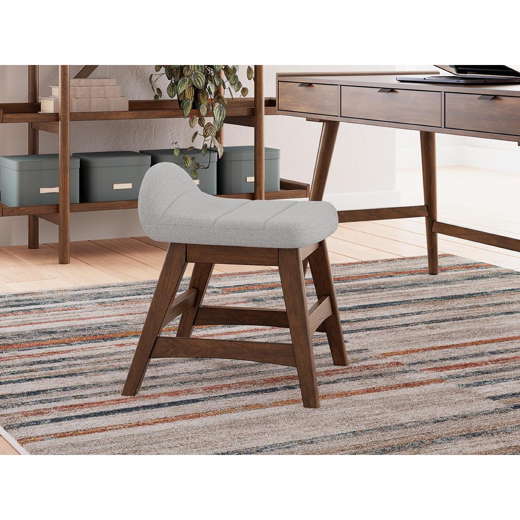 Lyncott Home Office Desk Chair — Light Gray on Hardwood Signature Design by Ashley® Home Office