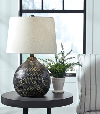 Maire Table Lamp Signature Design by Ashley® Lighting
