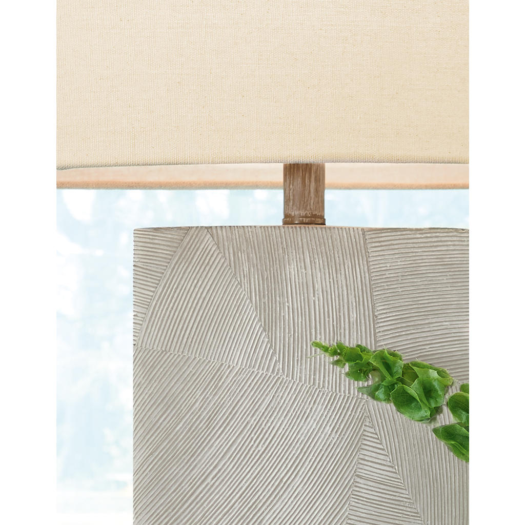 Bradard Table Lamp (Set of 2) Signature Design by Ashley® Uncategorized