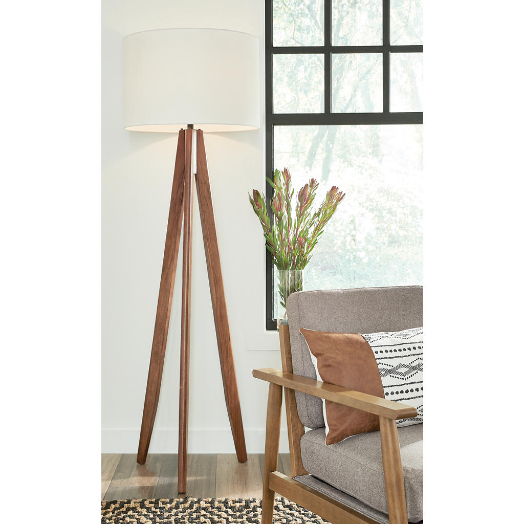 Dallson Floor Lamp Signature Design by Ashley® Lighting
