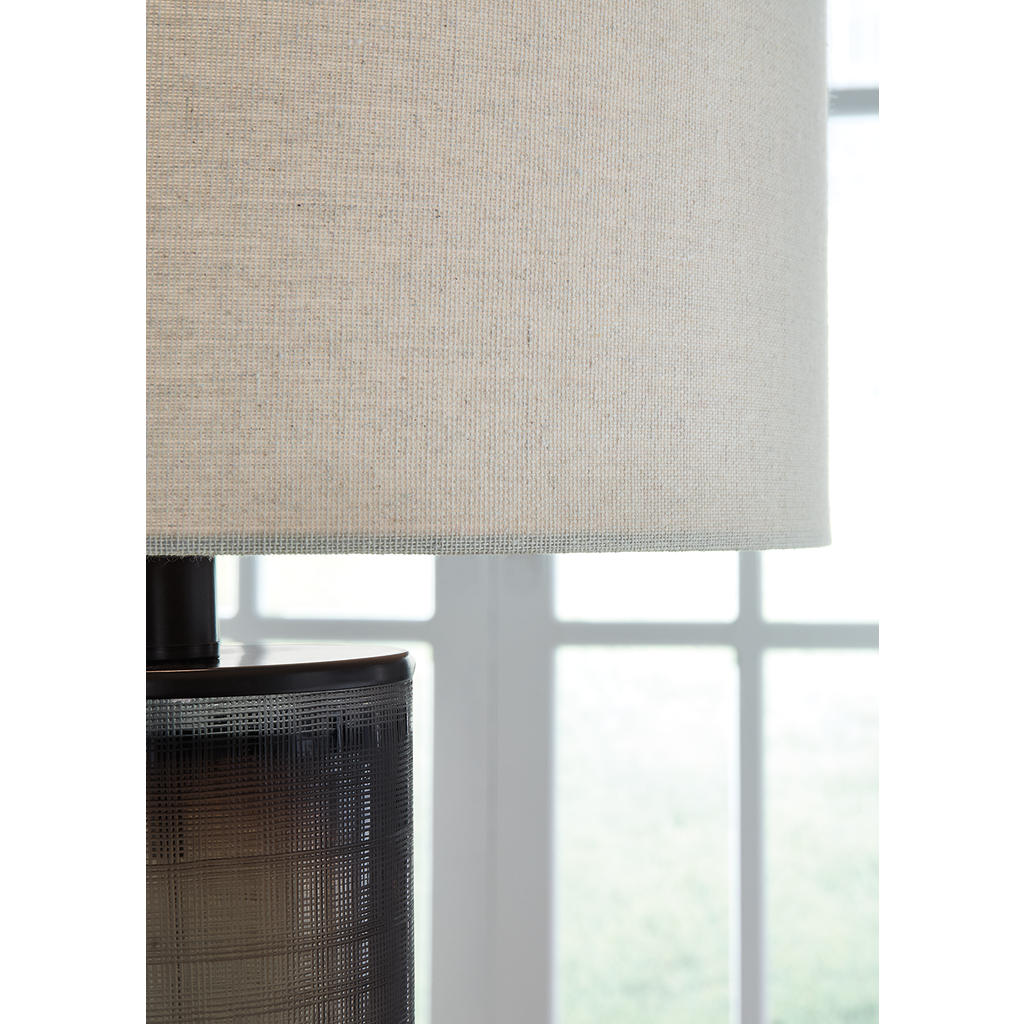 Dingerly Table Lamp (Set of 2) Signature Design by Ashley® Uncategorized