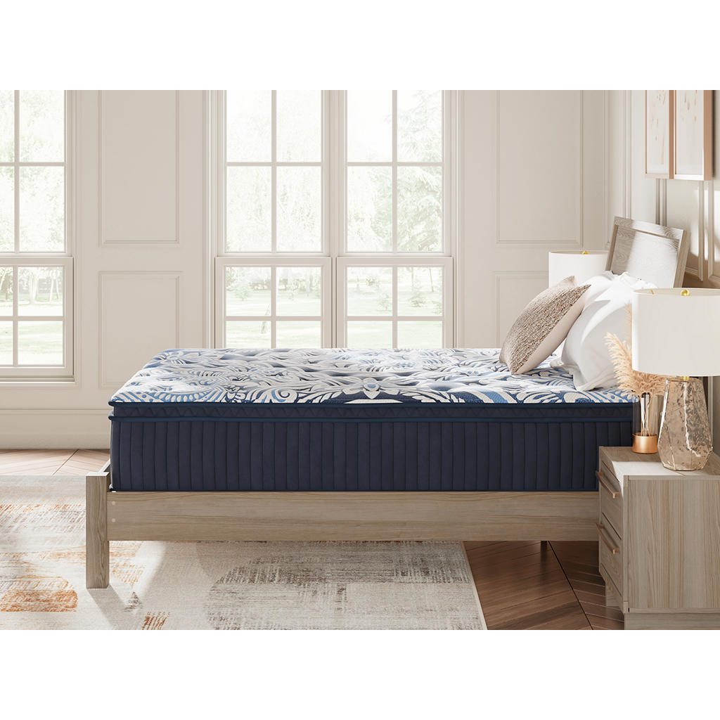 Plush Luxe 2.0 Queen Mattress Sierra Sleep® By Ashley Queen