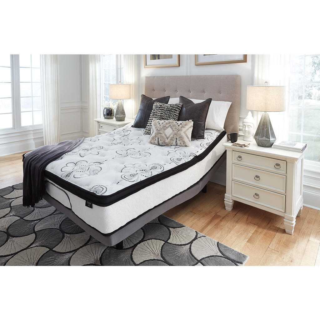 Chime 12 Inch Hybrid Queen Mattress in a Box Sierra Sleep® By Ashley Queen