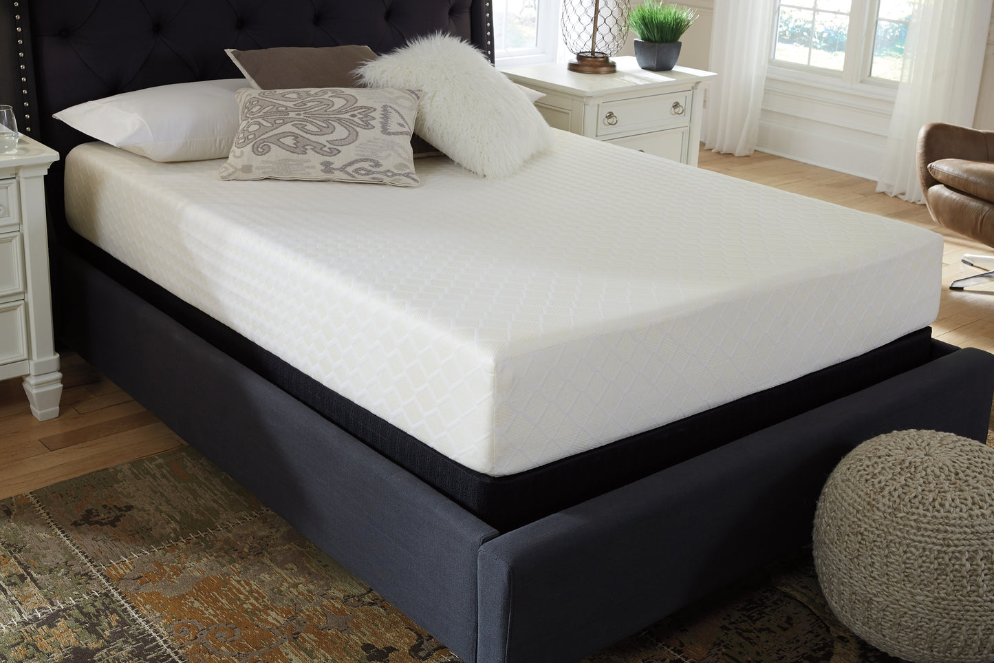 10 Inch Chime Memory Foam Queen Mattress in a Box