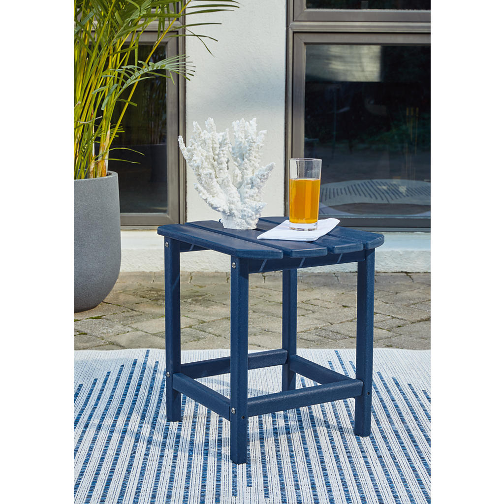 Sundown Treasure Outdoor End Table — Blue MEGA-TUFF Signature Design by Ashley® Tables