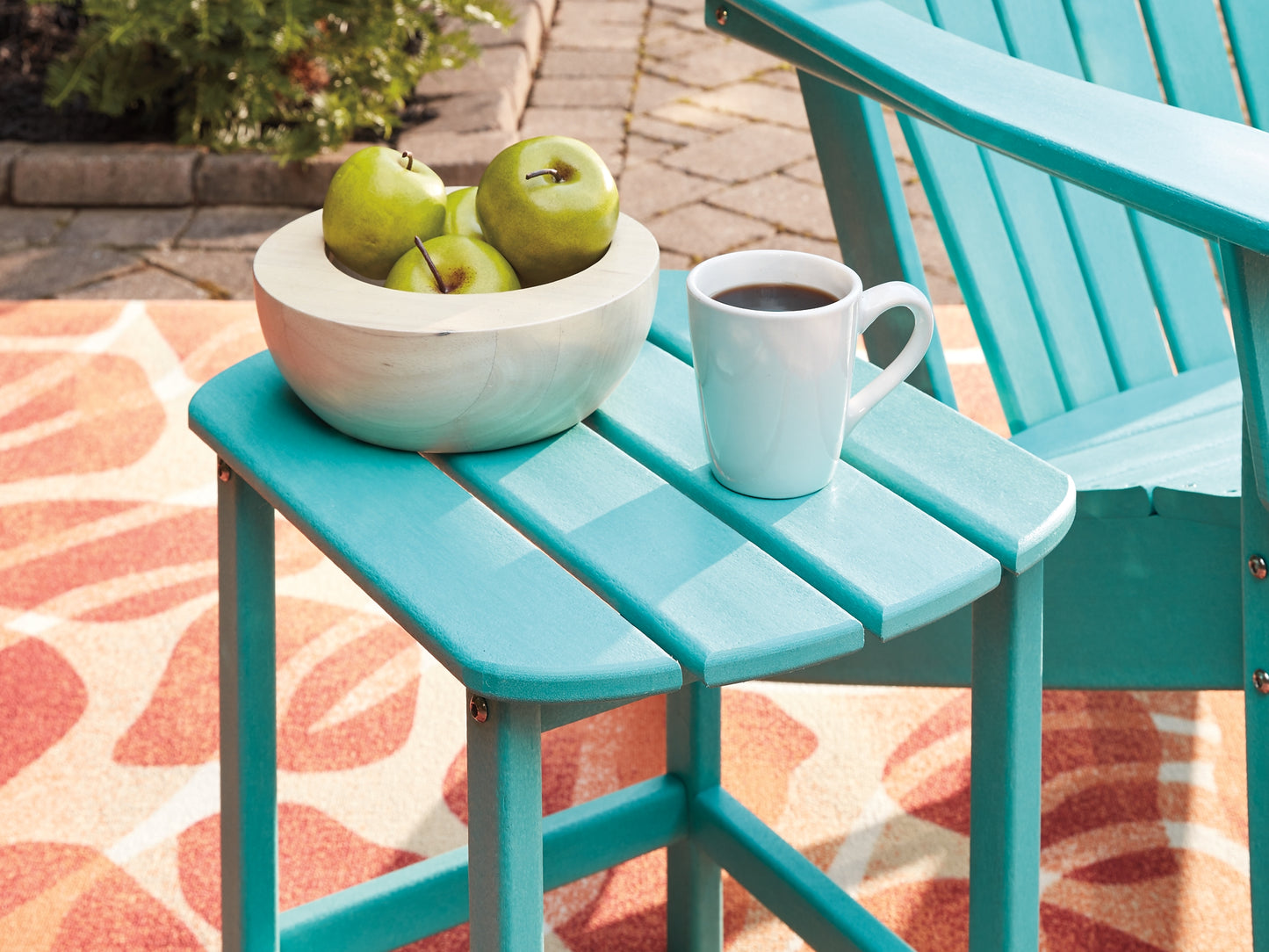 Sundown Treasure Adirondack Chair with End Table