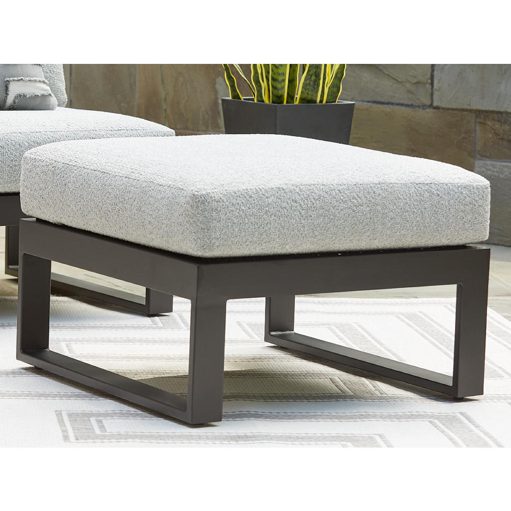 Beachloft 4-Piece Outdoor Sectional Signature Design by Ashley® Outdoor