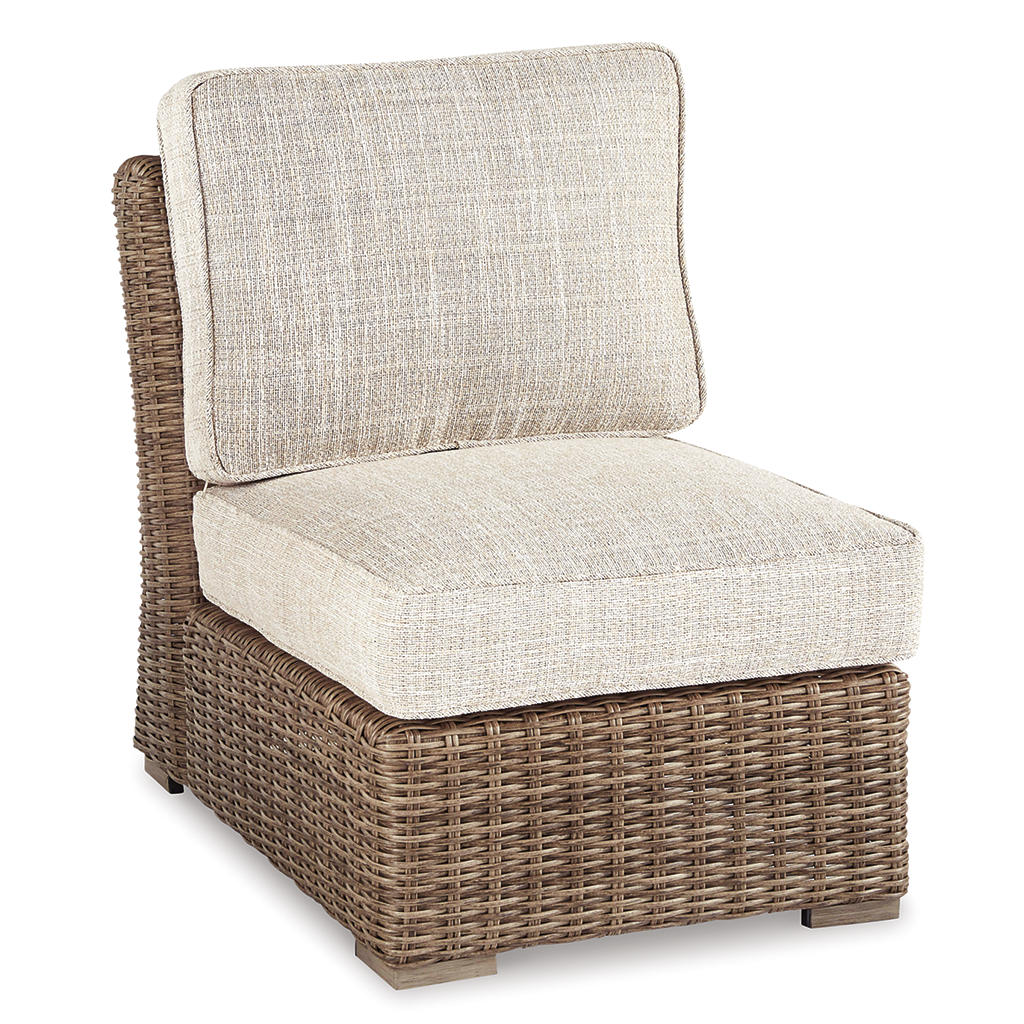 Beachcroft 5-Piece Outdoor Sectional with Coffee Table and 2 End Tables Signature Design by Ashley® Uncategorized
