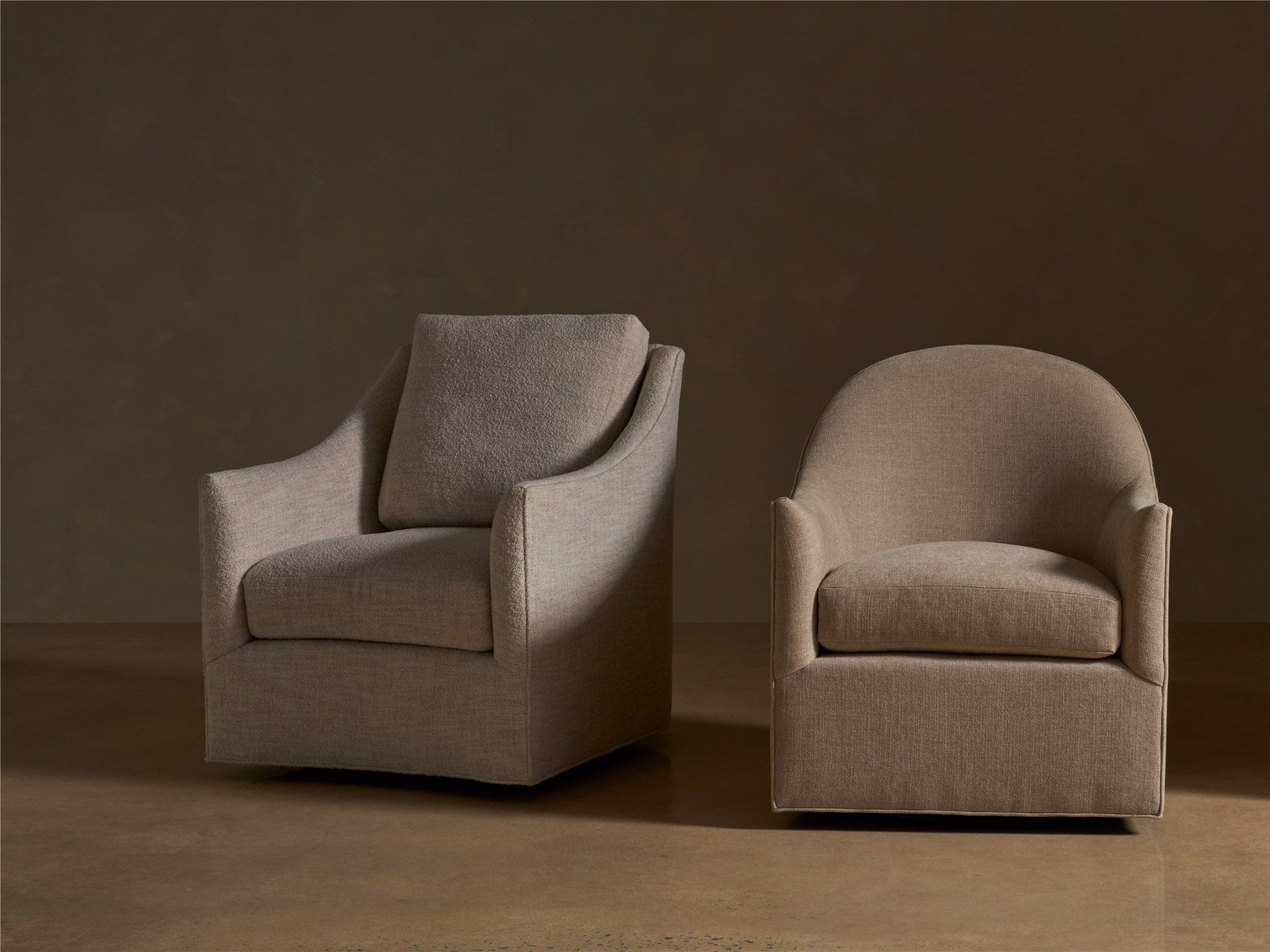 Universal Furniture Walter Swivel Chair — Yukon Sand — Walter Collection