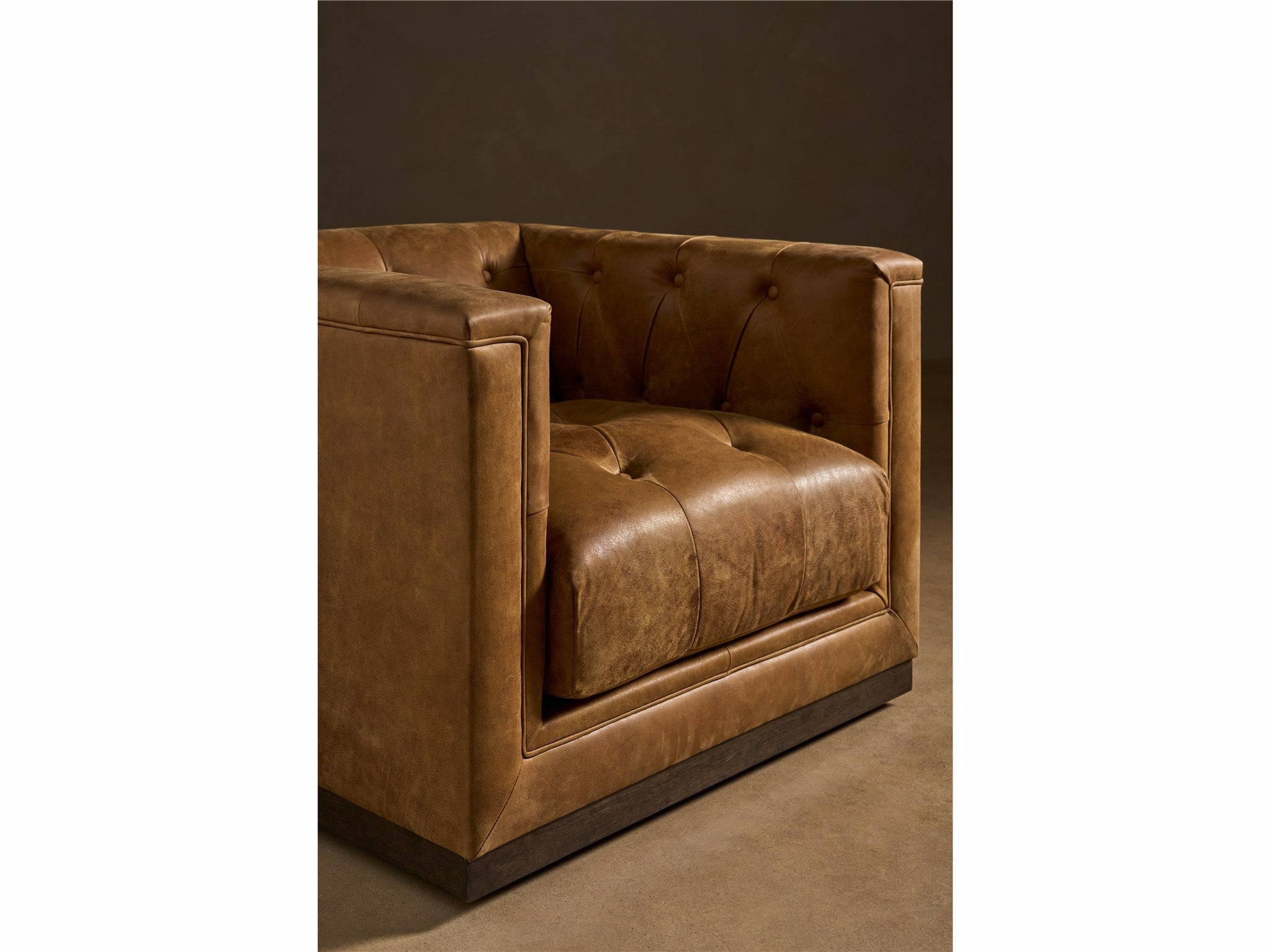 Universal Furniture Quinn Swivel Chair — Winchester Sycamore — Quinn Collection