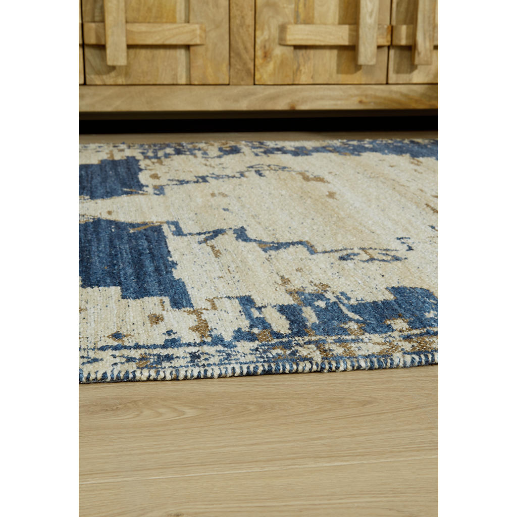 Varnler 10' x 14' Rug Signature Design by Ashley® Rugs