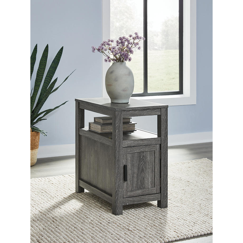 Fendenmore Chairside End Table Signature Design by Ashley® Living Room