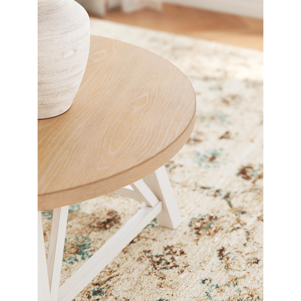 Fawndell Table (Set of 3) Signature Design by Ashley® Living Room