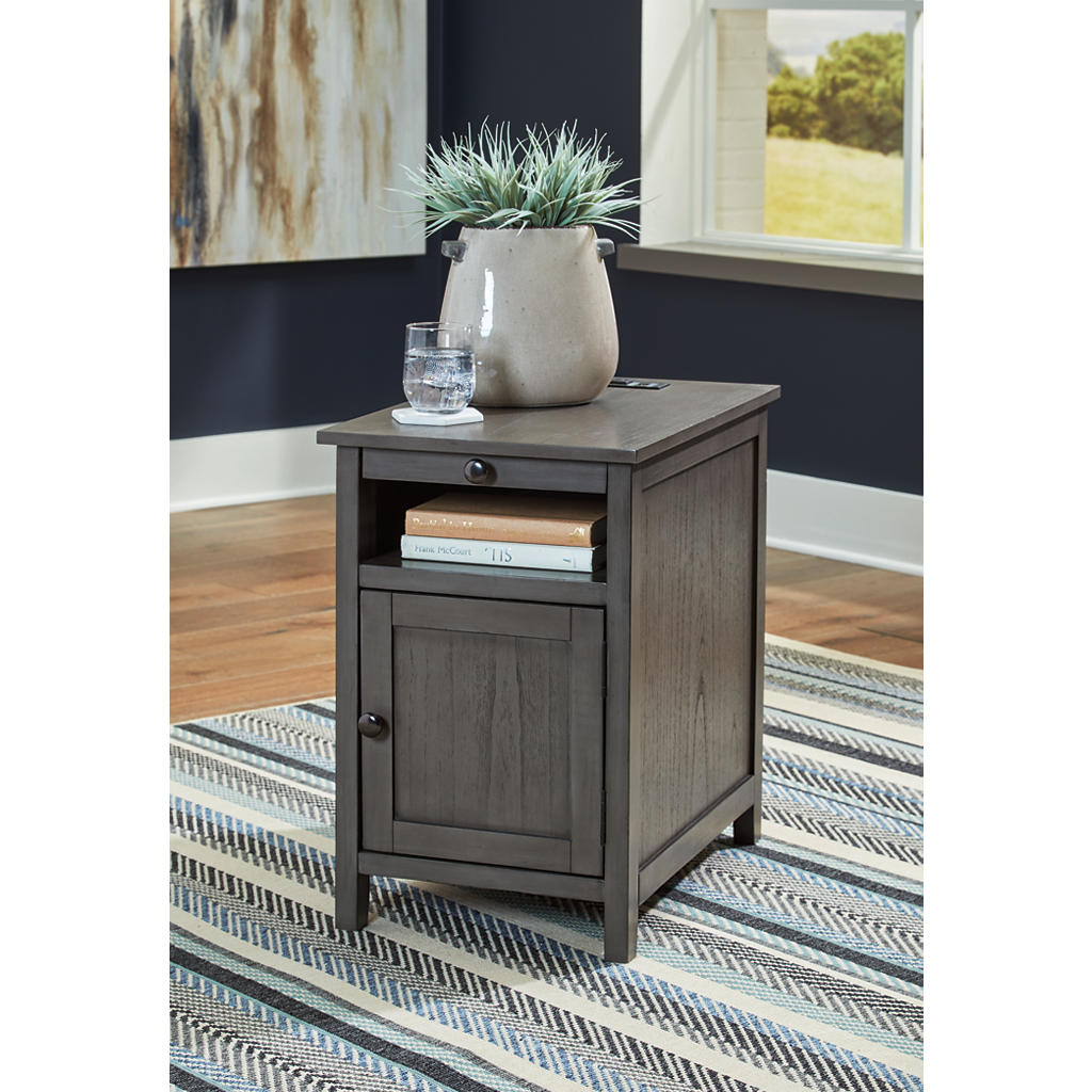 Treytown Chairside End Table Signature Design by Ashley® Living Room