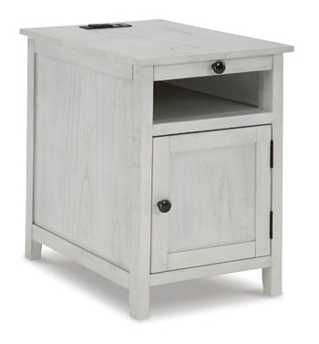 Treytown Chairside End Table Signature Design by Ashley® Living Room