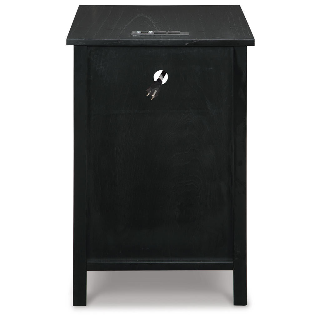 Treytown Chairside End Table Signature Design by Ashley® Living Room
