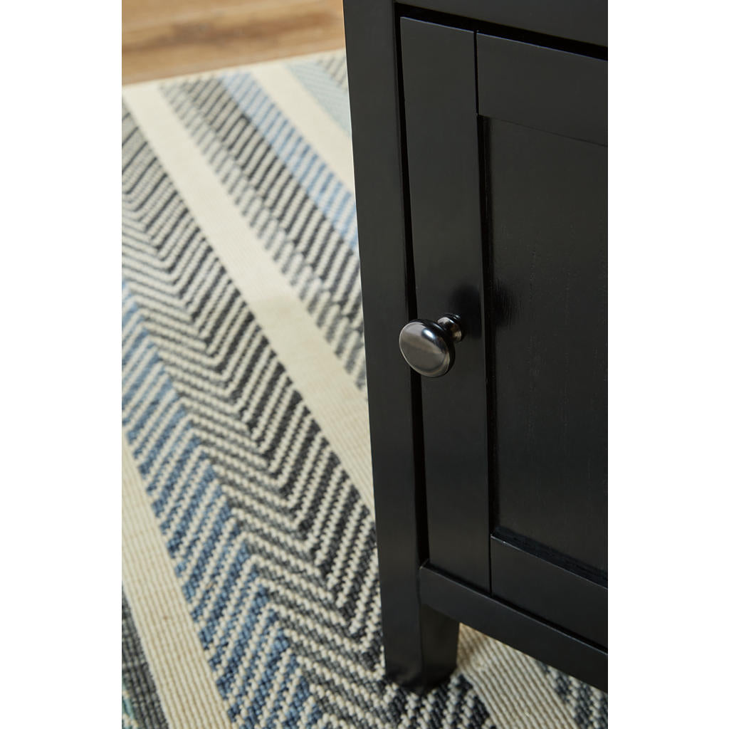 Treytown Chairside End Table Signature Design by Ashley® Living Room