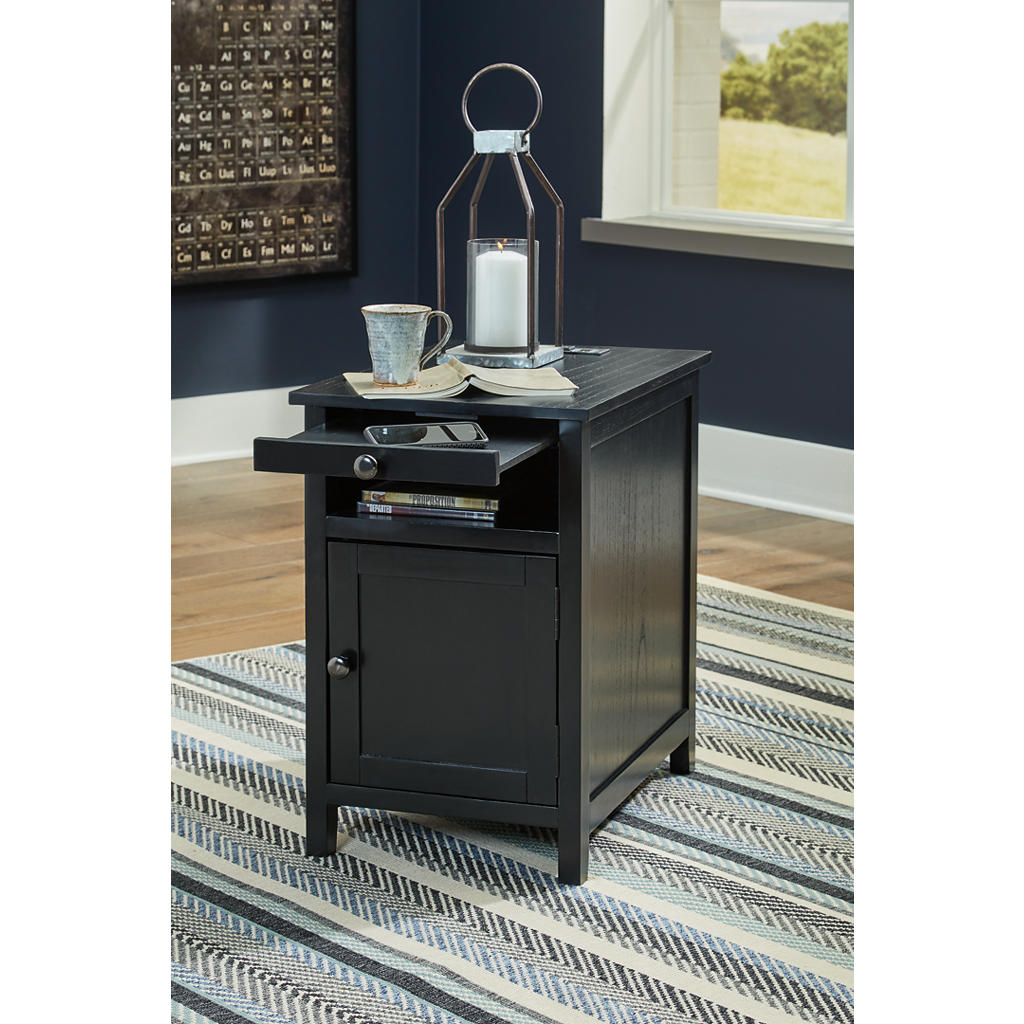 Treytown Chairside End Table Signature Design by Ashley® Living Room